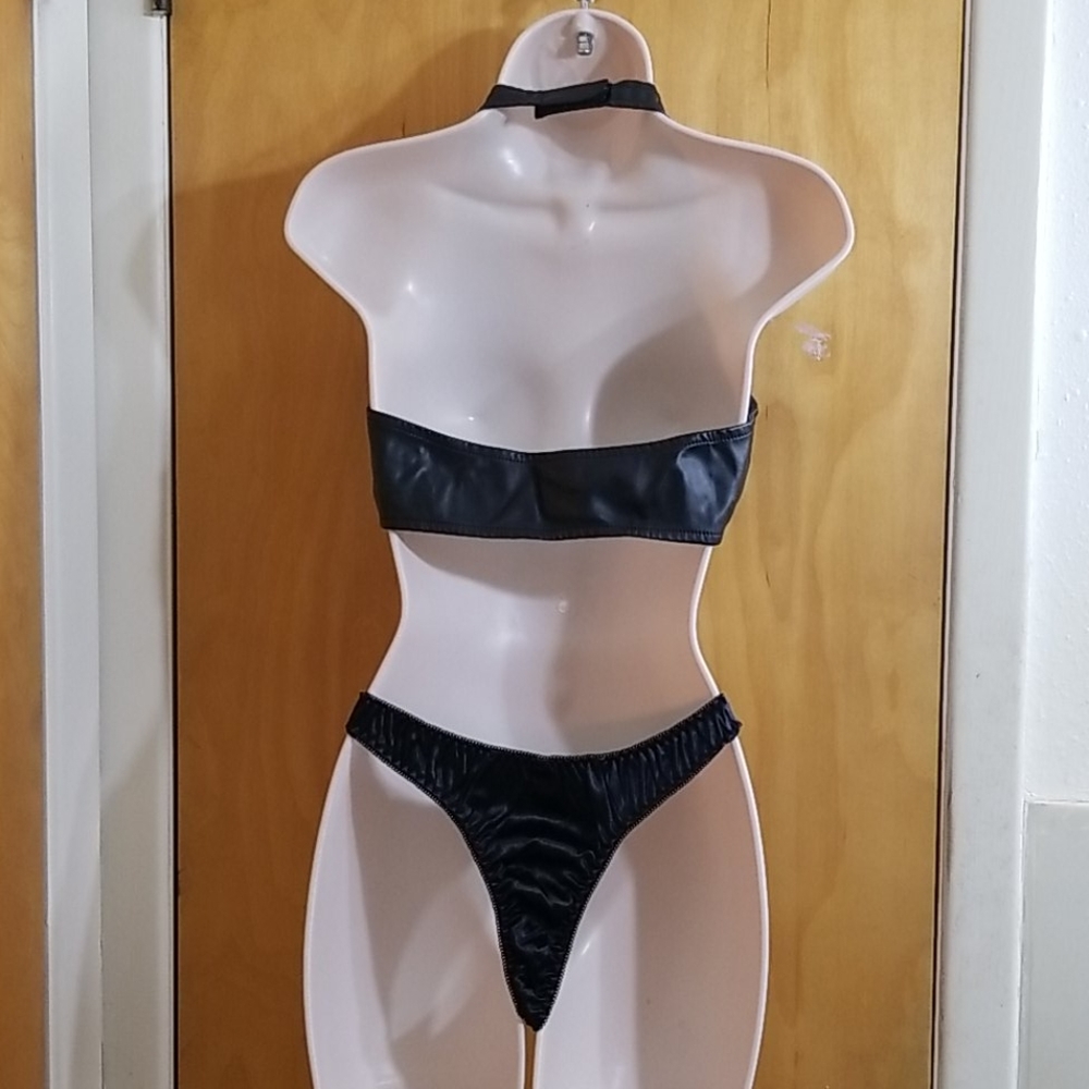 SOLD OFF SITE....  Lingerie set sz M - Picture 2 of 13